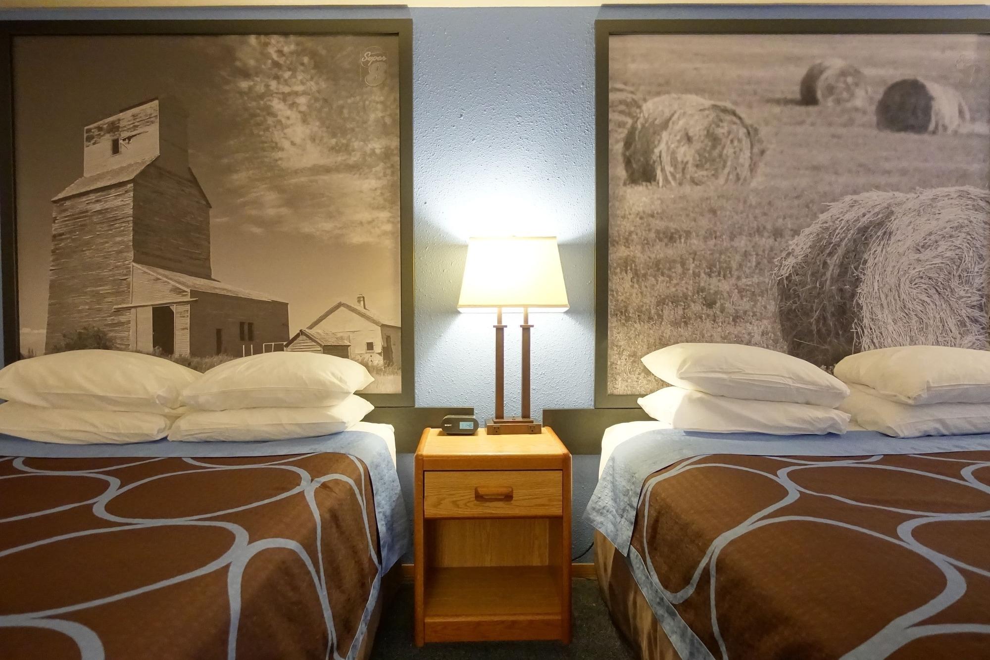 Hotel Super 8 By Wyndham Swift Current Zewnętrze zdjęcie
