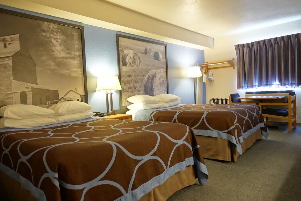 Hotel Super 8 By Wyndham Swift Current Zewnętrze zdjęcie