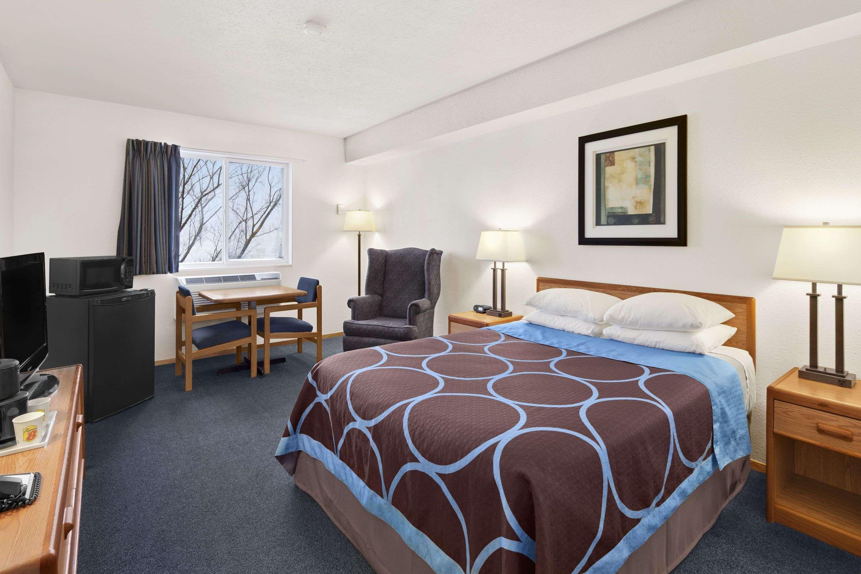 Hotel Super 8 By Wyndham Swift Current Zewnętrze zdjęcie