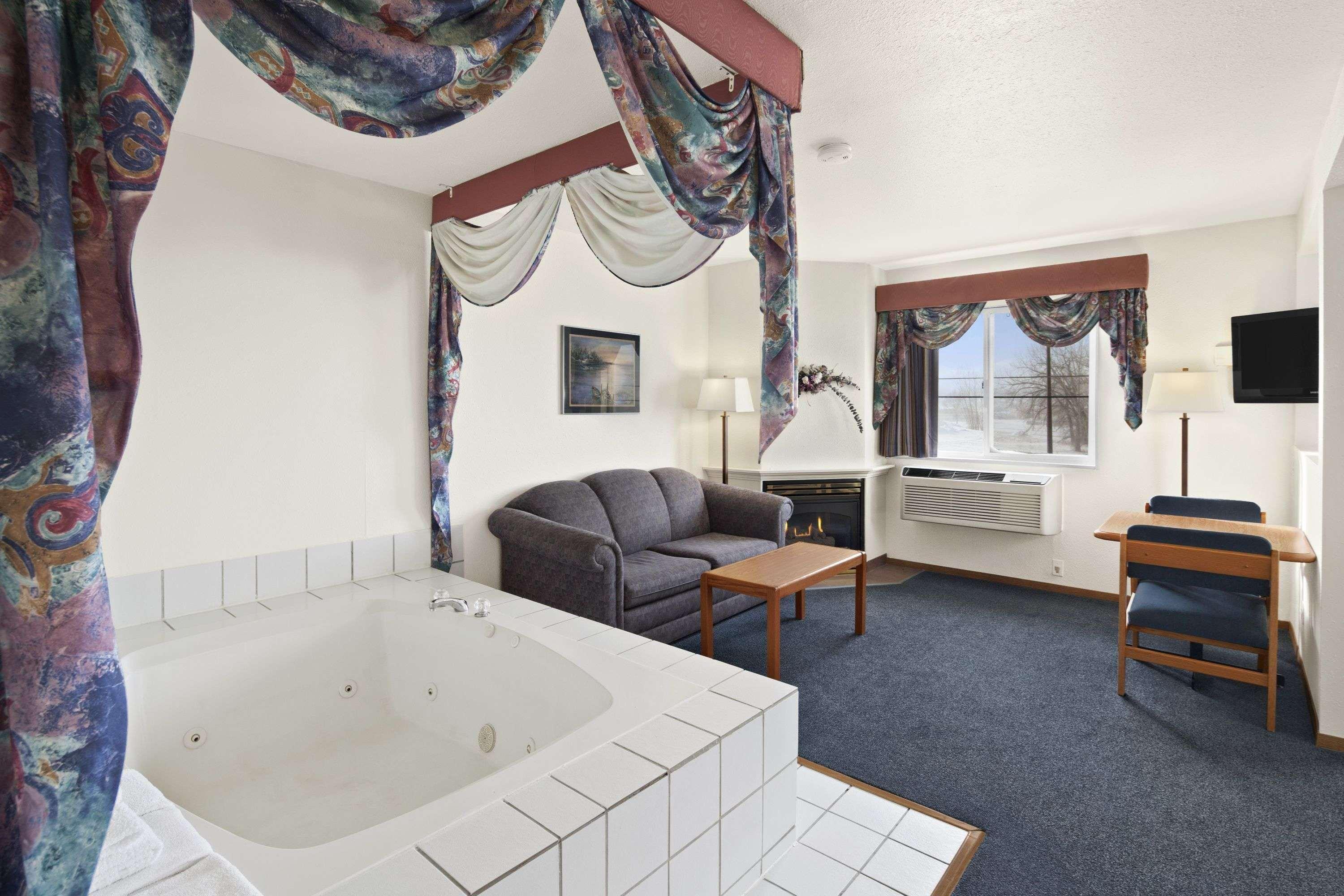 Hotel Super 8 By Wyndham Swift Current Zewnętrze zdjęcie