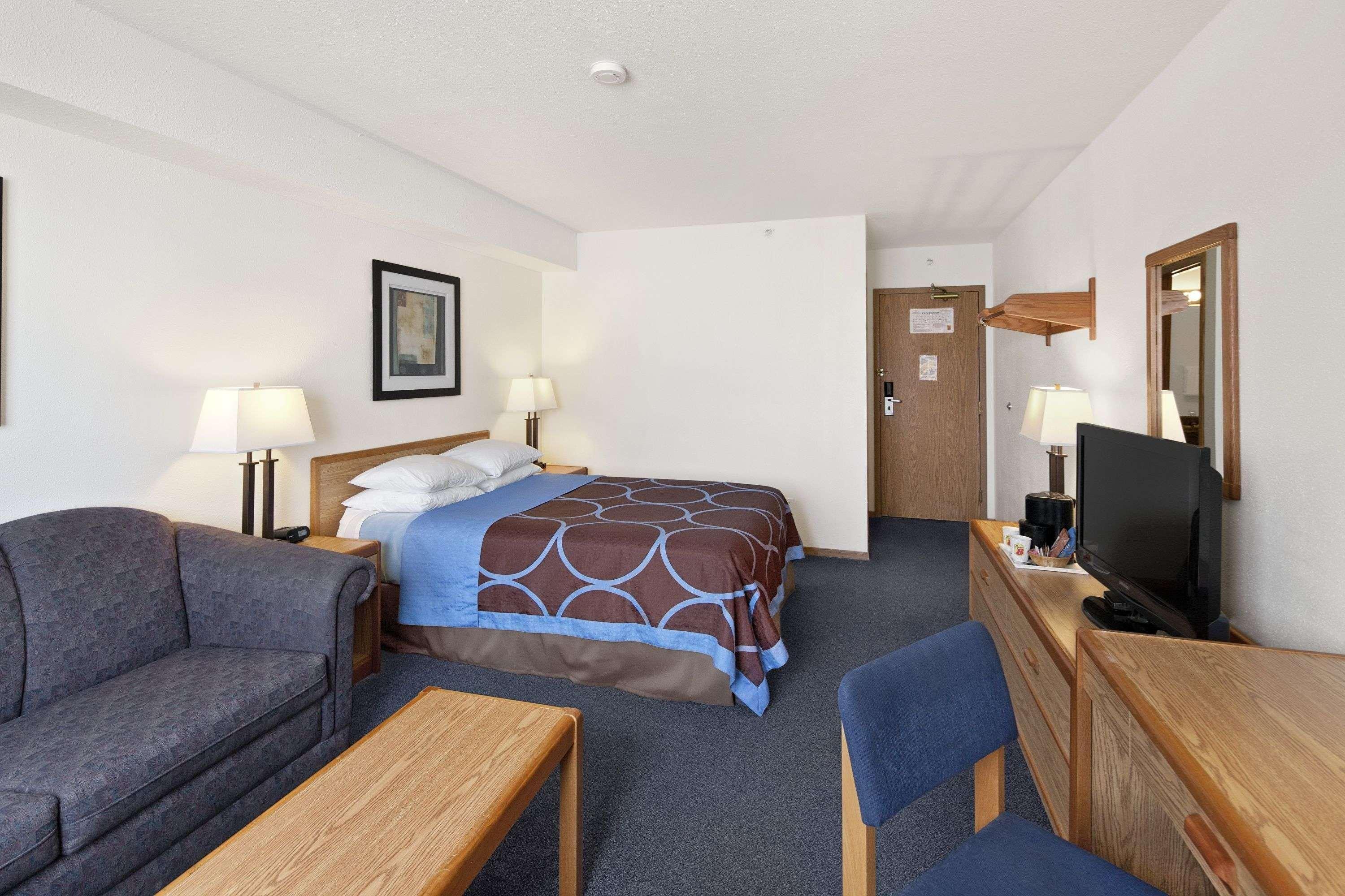 Hotel Super 8 By Wyndham Swift Current Zewnętrze zdjęcie