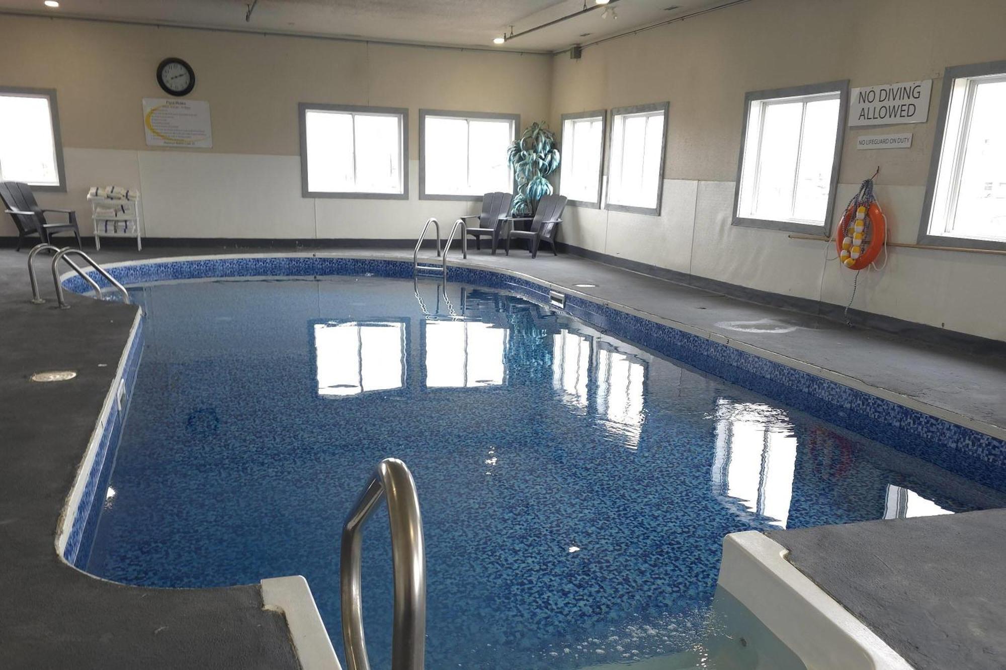 Hotel Super 8 By Wyndham Swift Current Zewnętrze zdjęcie