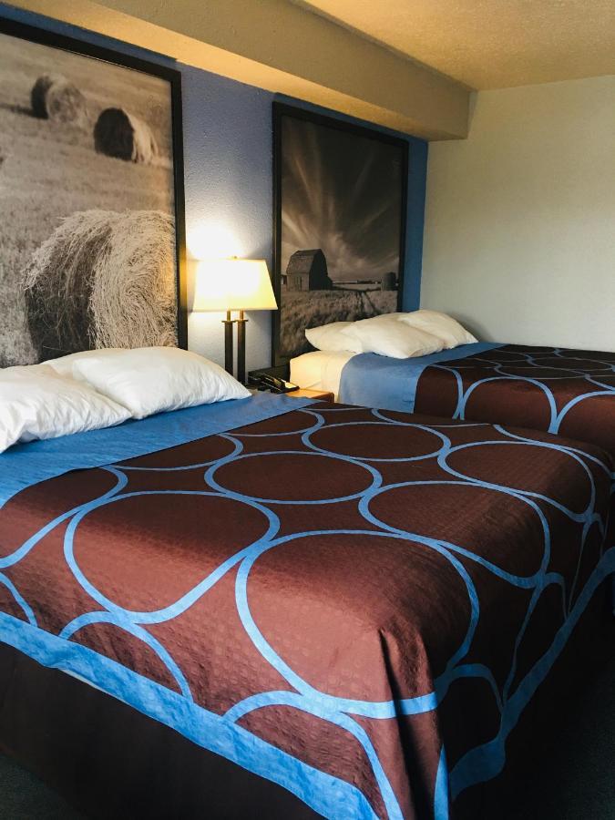 Hotel Super 8 By Wyndham Swift Current Zewnętrze zdjęcie